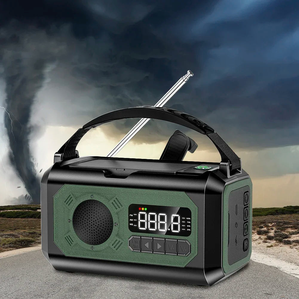 12000 mAh nødradio med doble solcellepaneler og sveiv (AM/FM/NOAA)