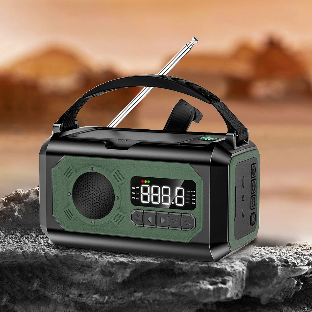 12000 mAh nødradio med doble solcellepaneler og sveiv (AM/FM/NOAA)
